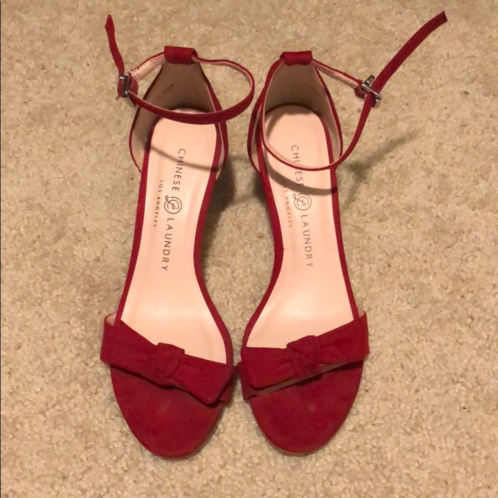Red bow heels